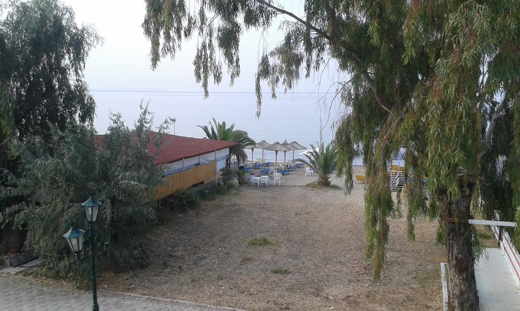 Seaside Studios Paralía Dionysíou Eksteriør bilde